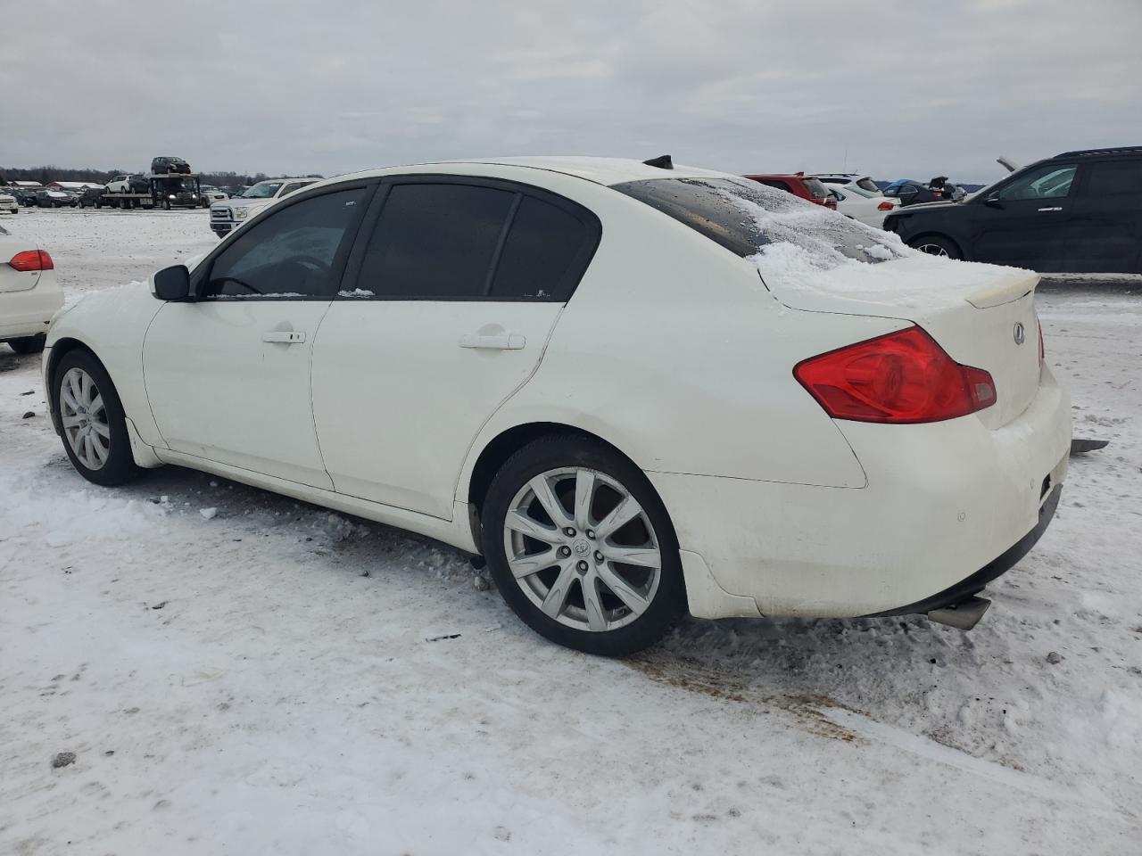 2012 INFINITI G37 - Image 2