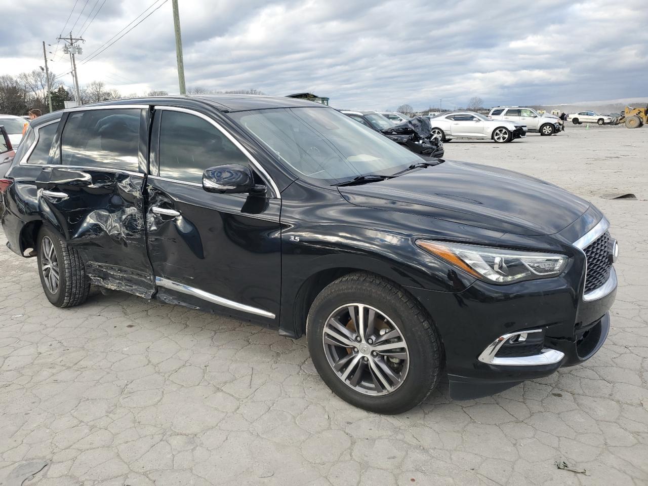 2019 INFINITI QX60 LUXE - Image 4