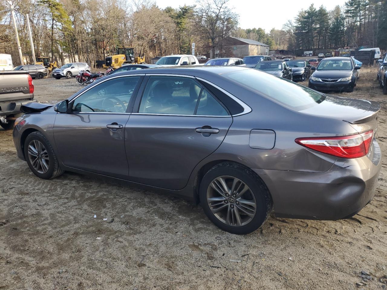 2017 TOYOTA CAMRY LE - Image 2