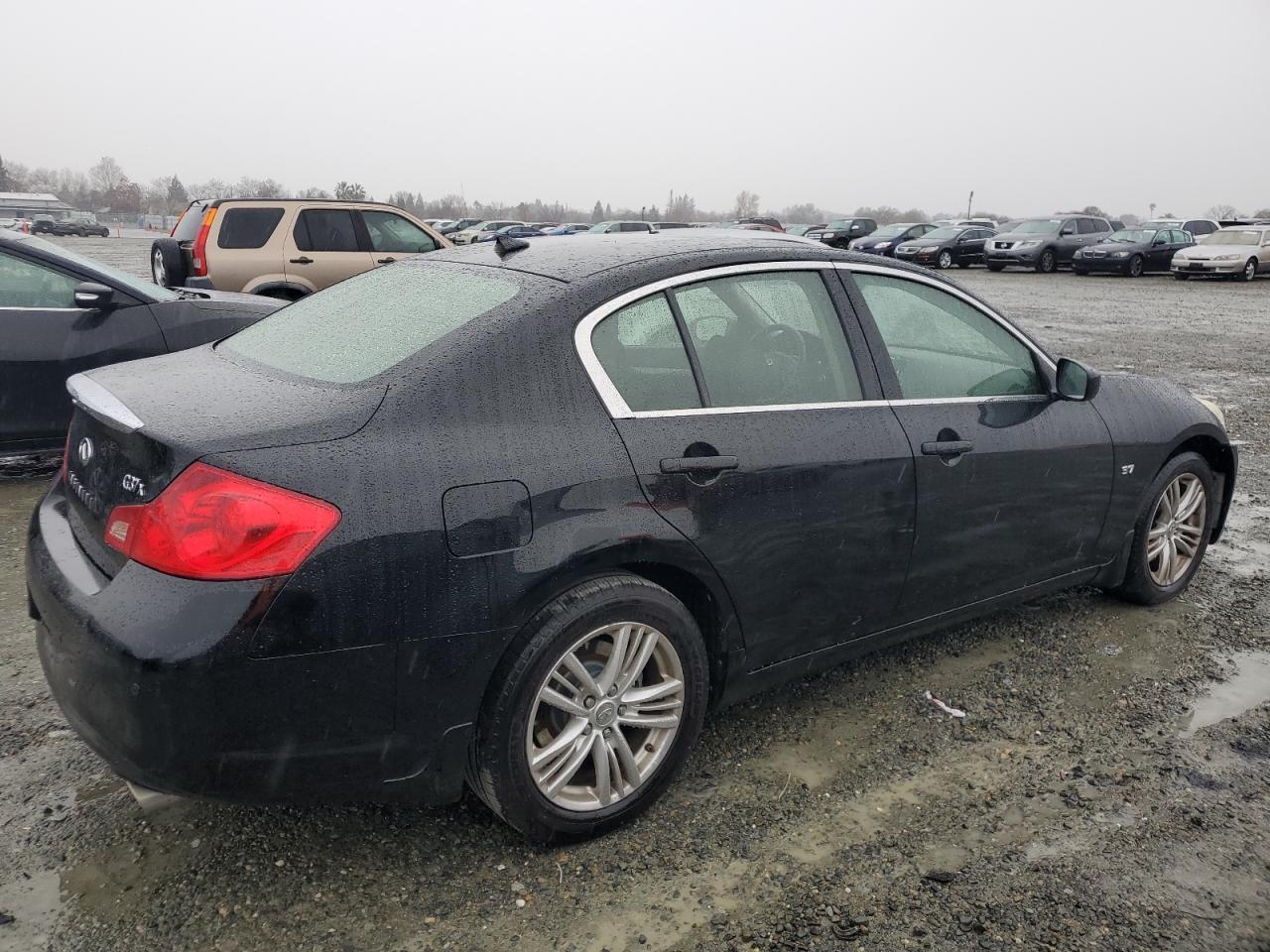 2012 INFINITI G37 - Image 3
