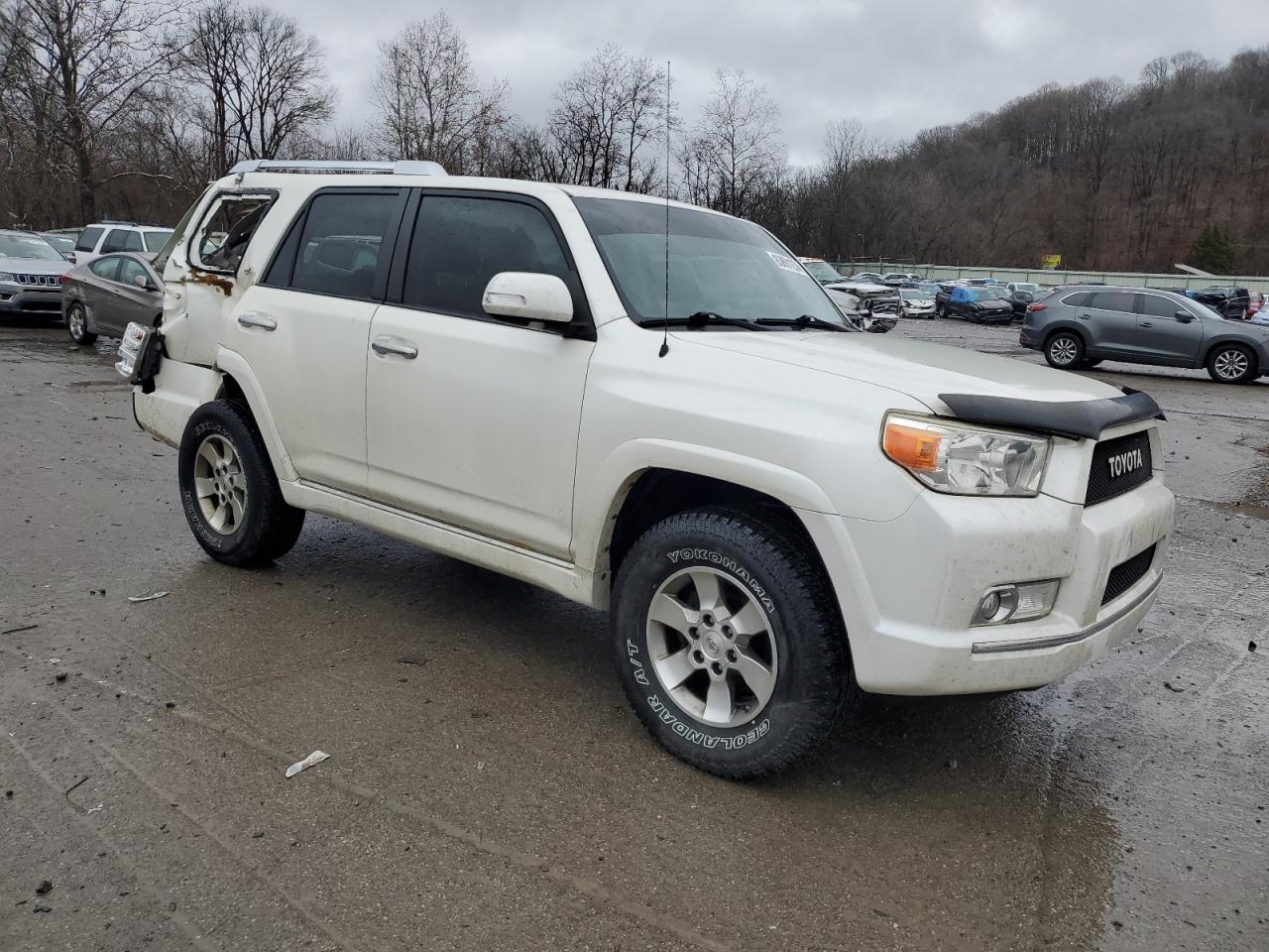 2011 TOYOTA 4RUNNER SR - Image 4