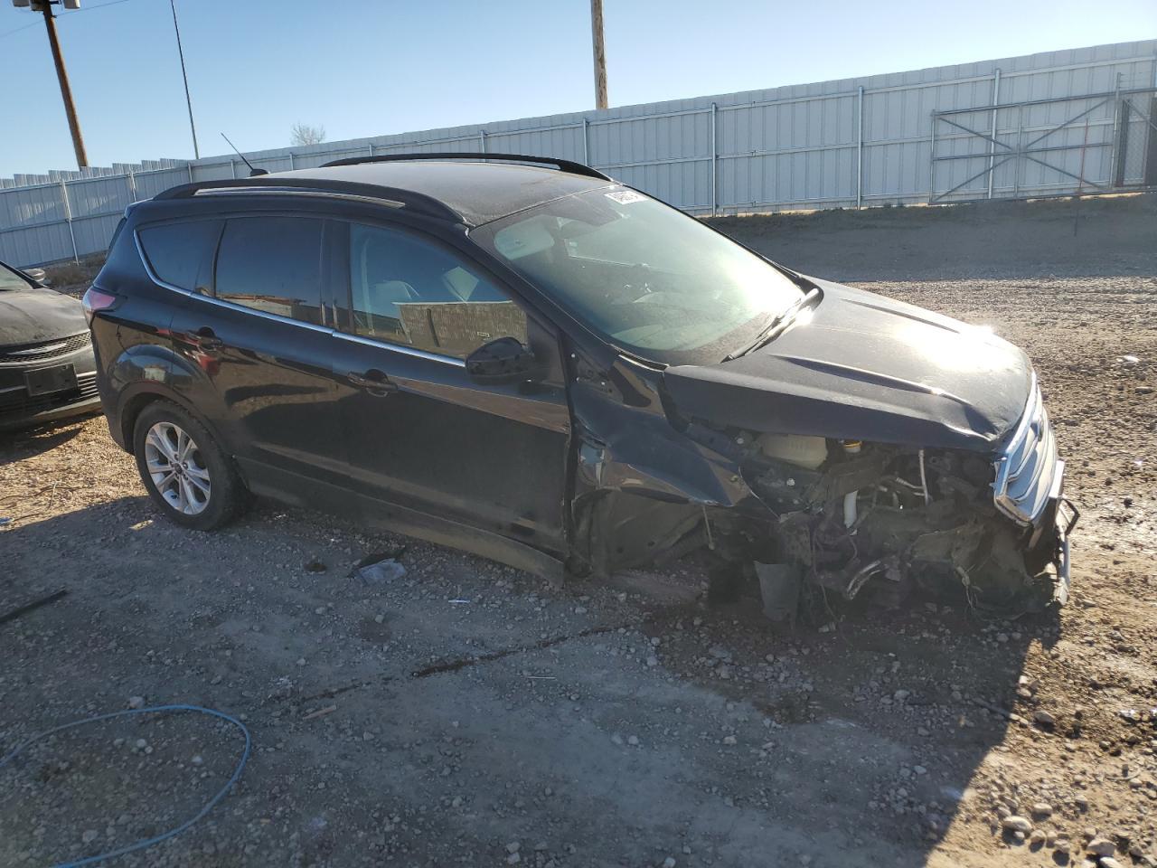 2017 FORD ESCAPE SE - Image 4