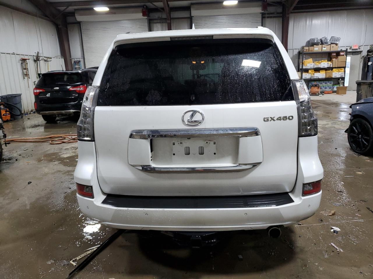 2017 LEXUS GX 460 - Фото 6