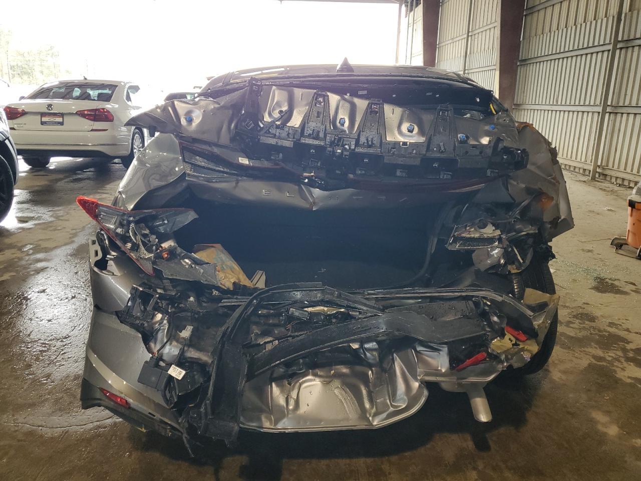 2023 HYUNDAI ELANTRA SE - Фото 6