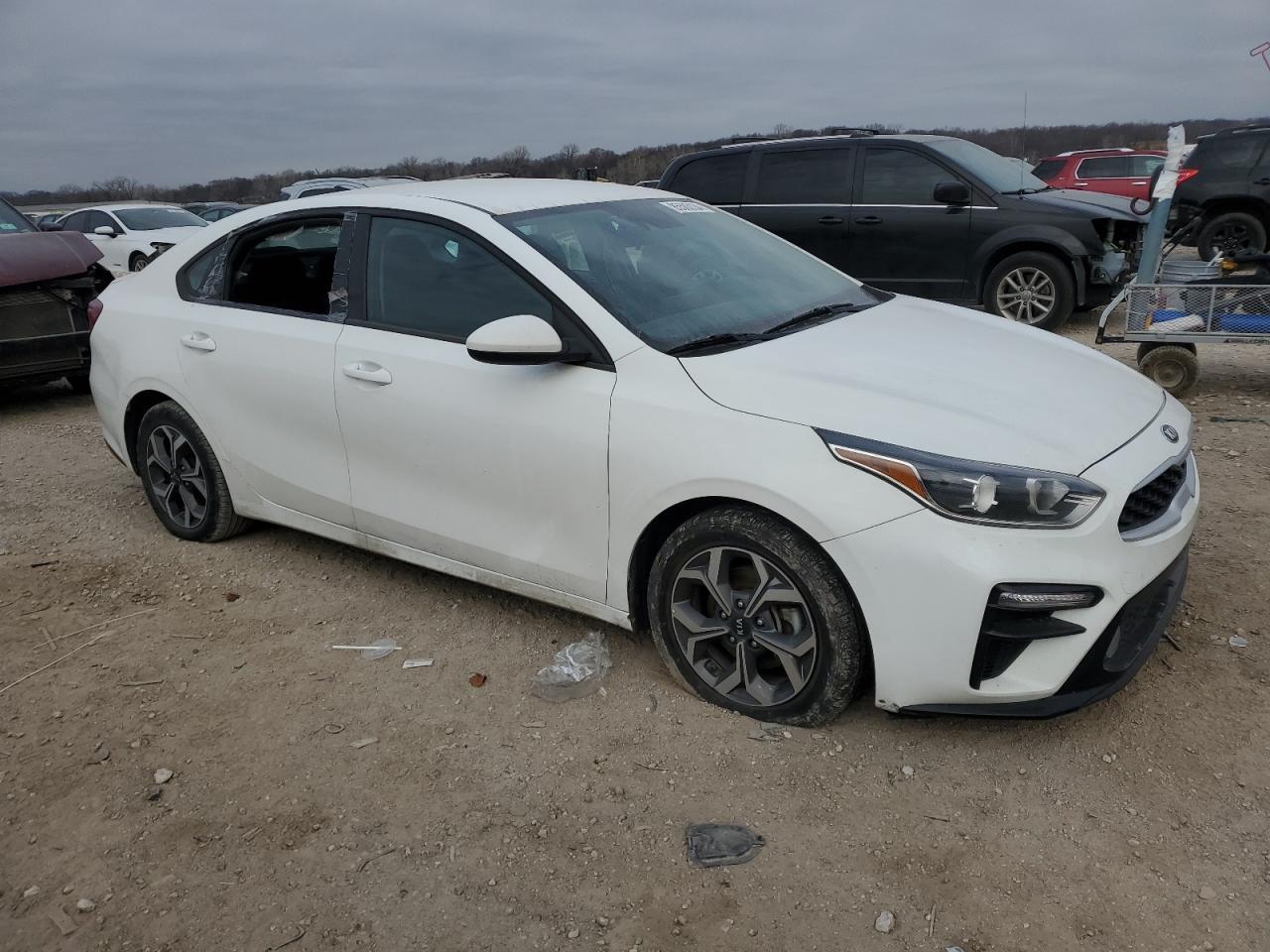 2021 KIA FORTE FE - Фото 4