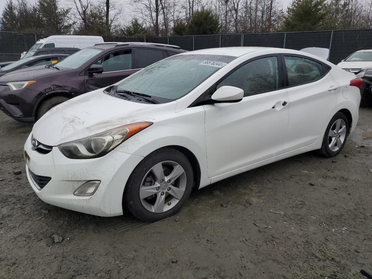 2013 HYUNDAI ELANTRA GL