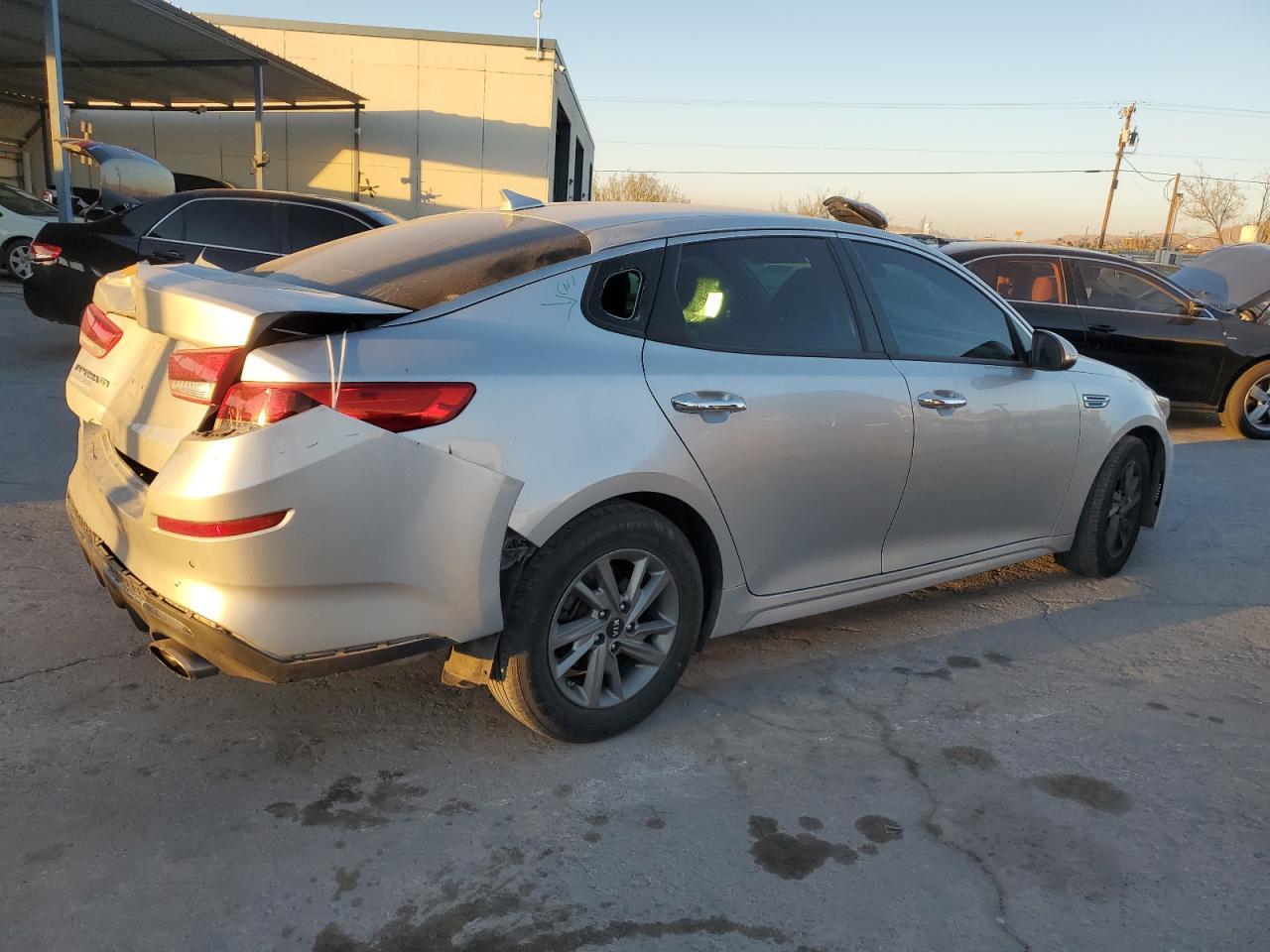 2019 KIA OPTIMA LX - Фото 3