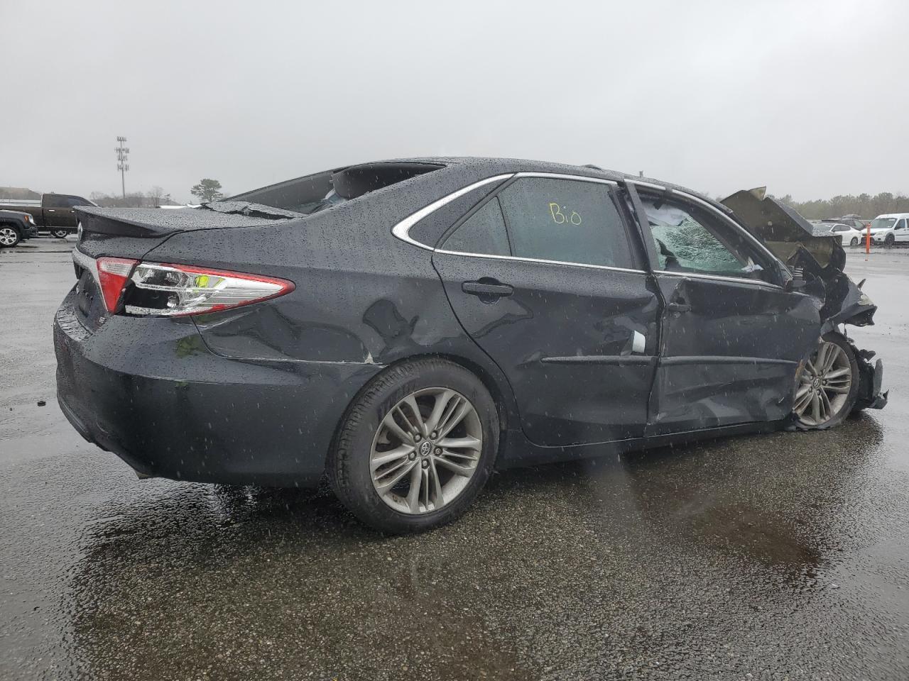 2017 TOYOTA CAMRY LE - Image 3