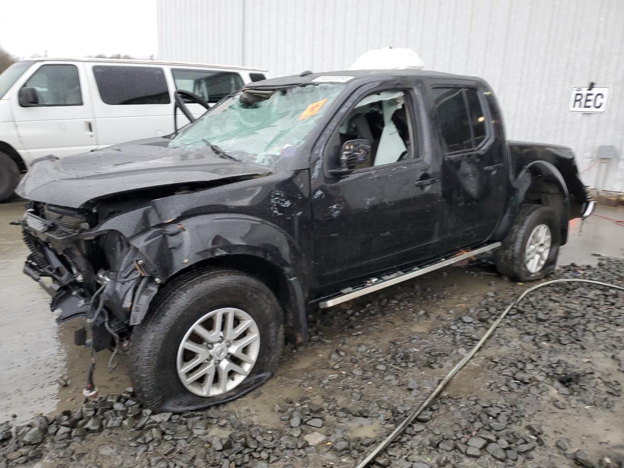 2016 NISSAN FRONTIER S