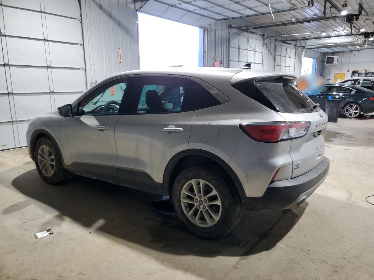 2020 FORD ESCAPE SE - Image 2