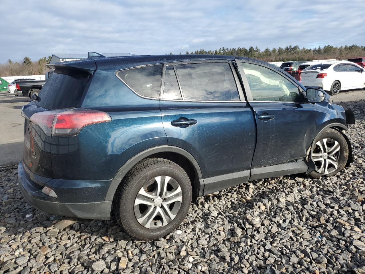 2018 TOYOTA RAV4 LE - Image 3