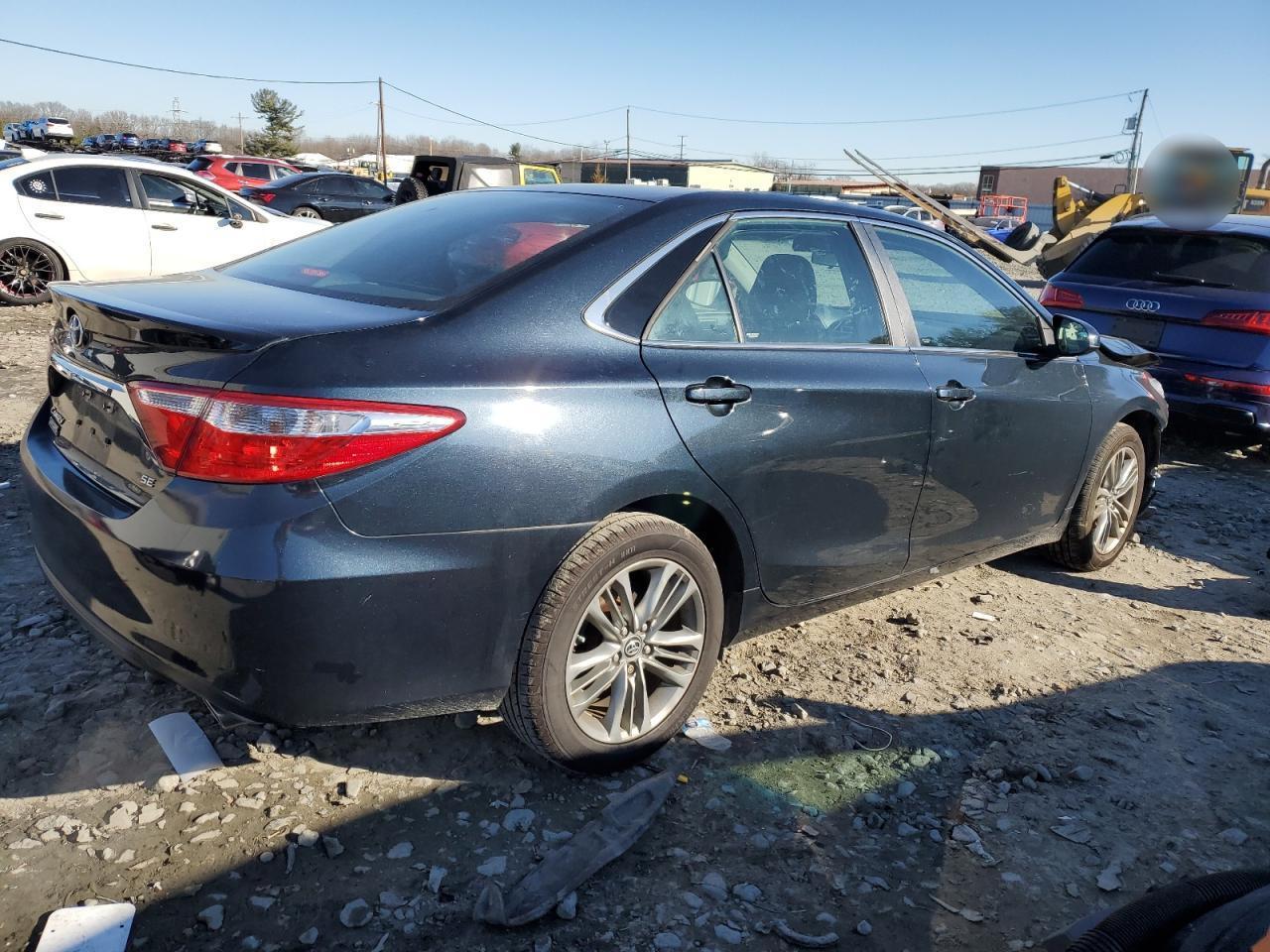 2017 TOYOTA CAMRY LE - Фото 3