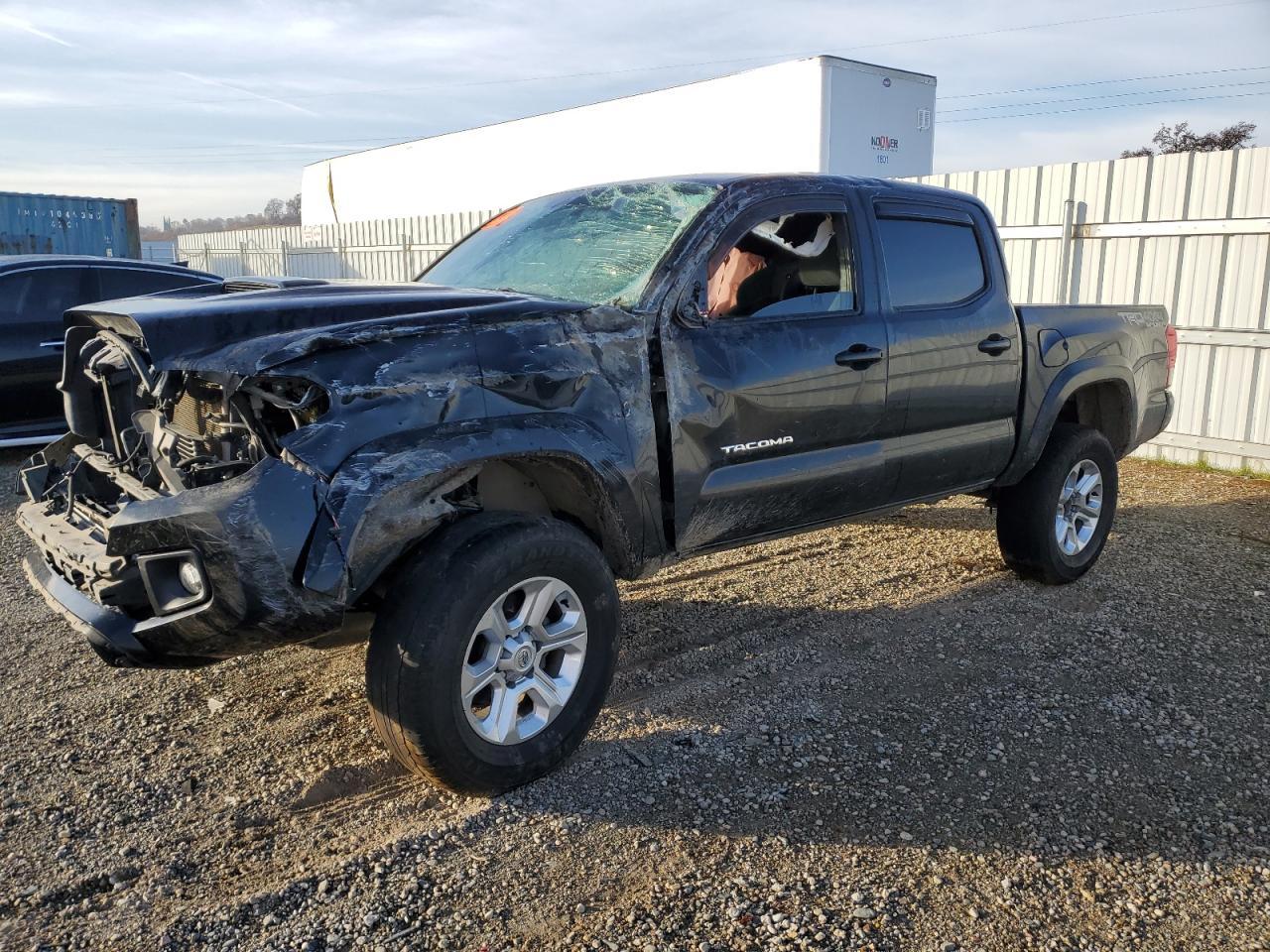 2017 TOYOTA TACOMA DOU