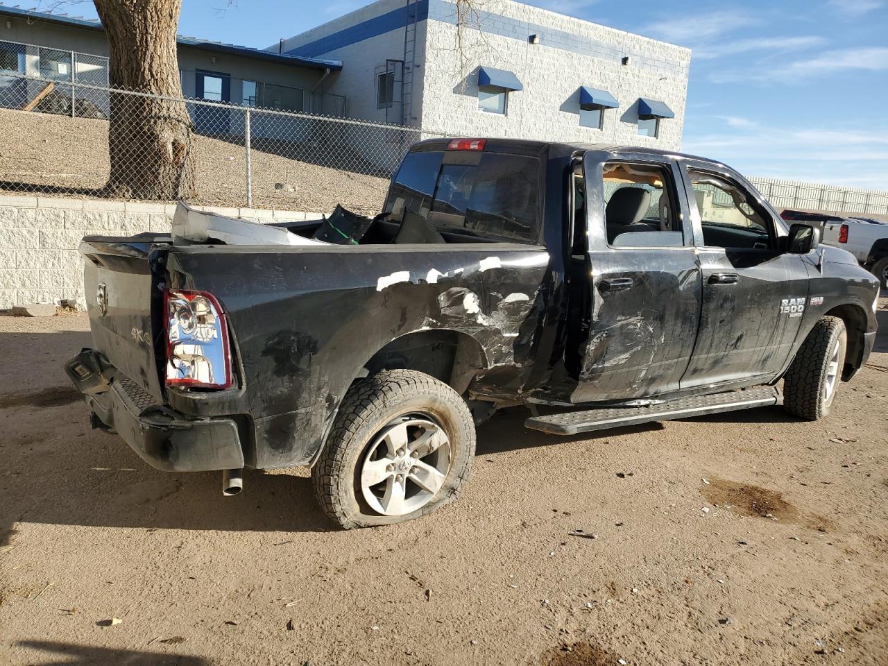 2020 RAM 1500 CLASS - Image 3
