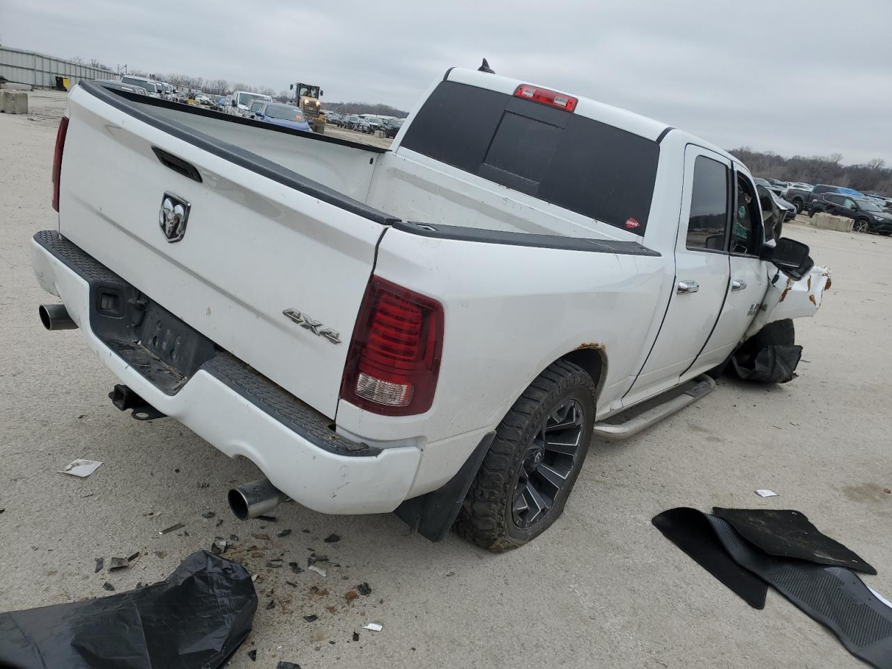 2014 RAM 1500 SPORT - Фото 3