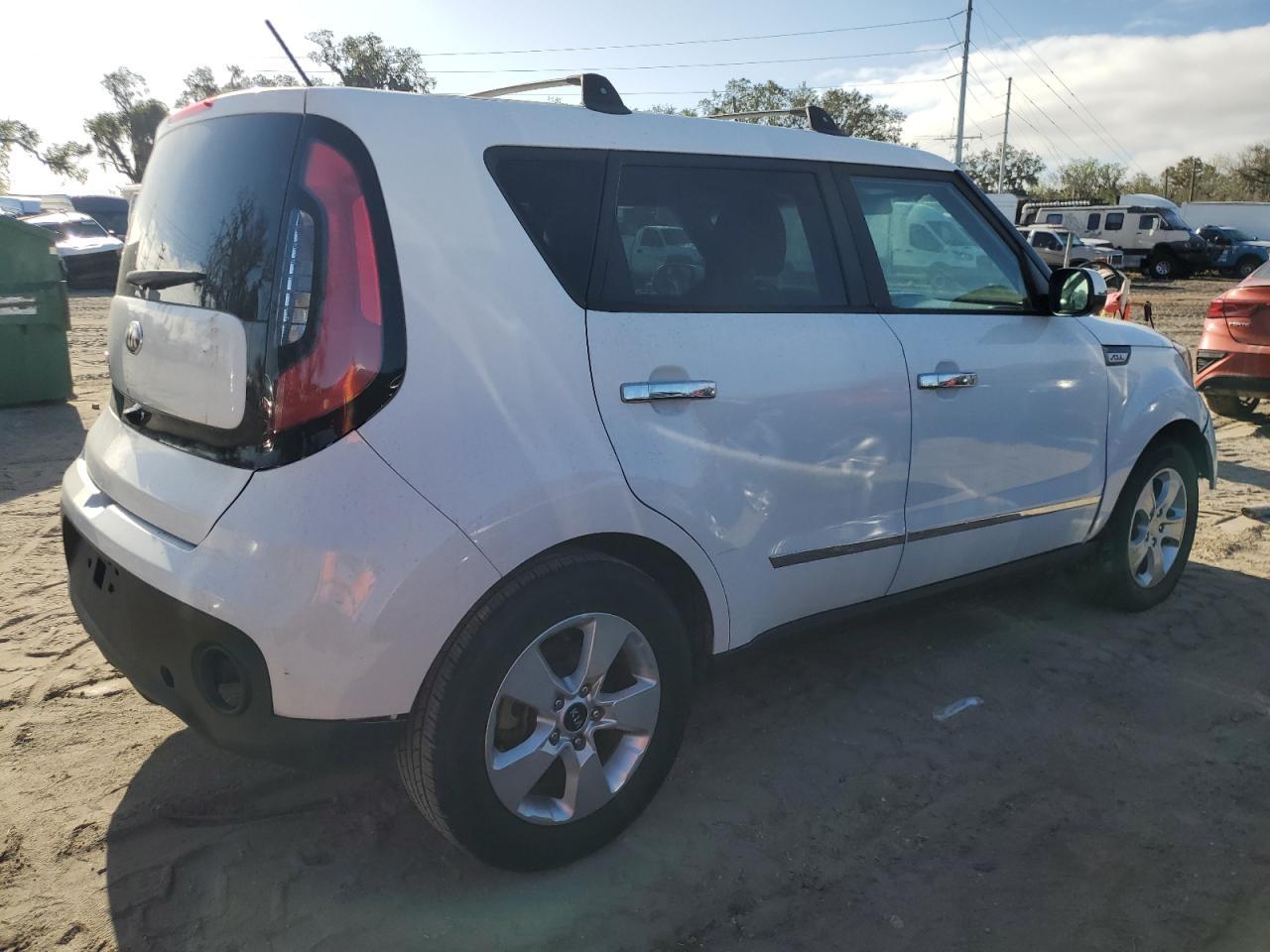 2017 KIA SOUL - Фото 3