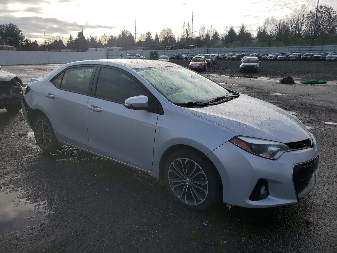 2015 TOYOTA COROLLA L - Image 4
