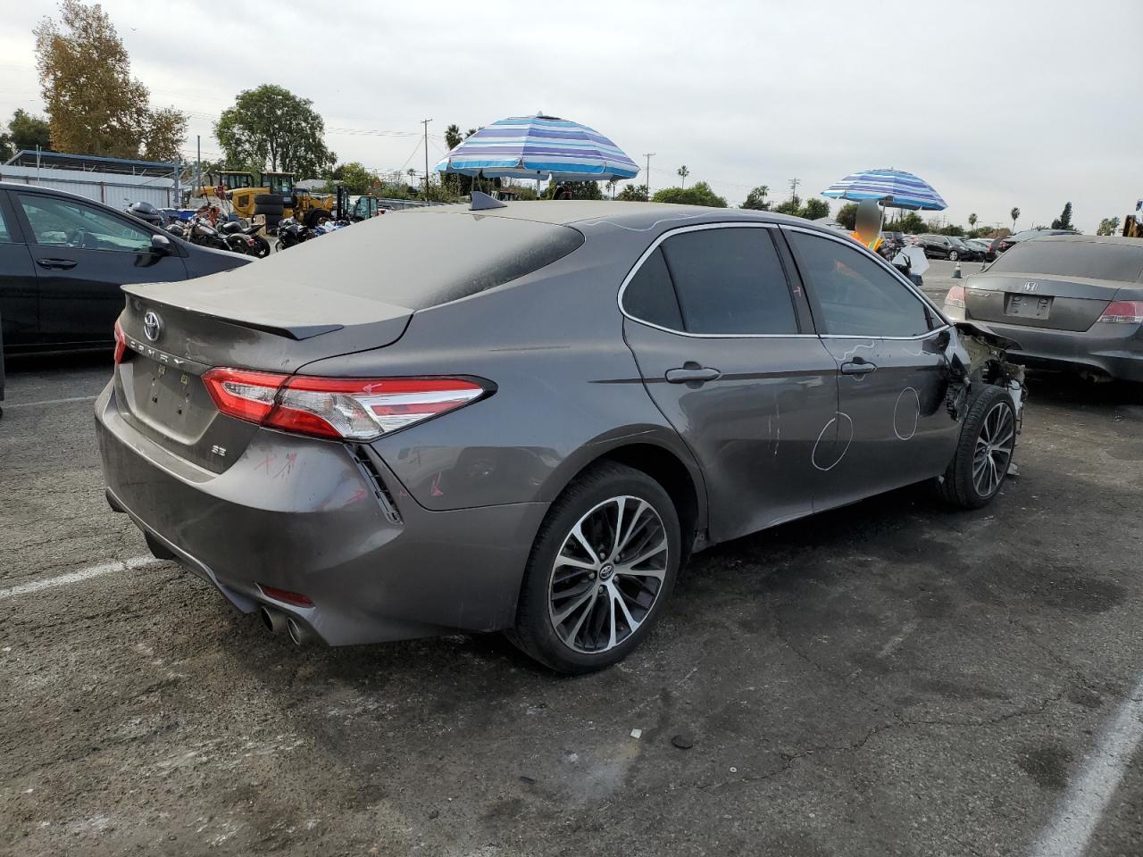 2020 TOYOTA CAMRY SE - Image 3