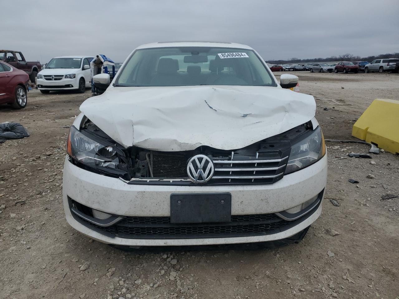 2013 VOLKSWAGEN PASSAT SE - Image 5