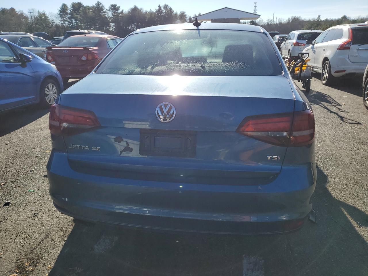 2017 VOLKSWAGEN JETTA SE - Image 6