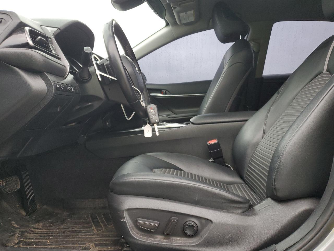 2020 TOYOTA CAMRY SE - Image 7
