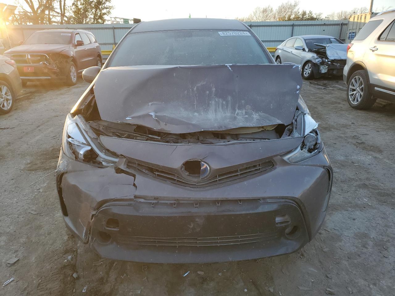 2016 TOYOTA PRIUS V - Фото 5