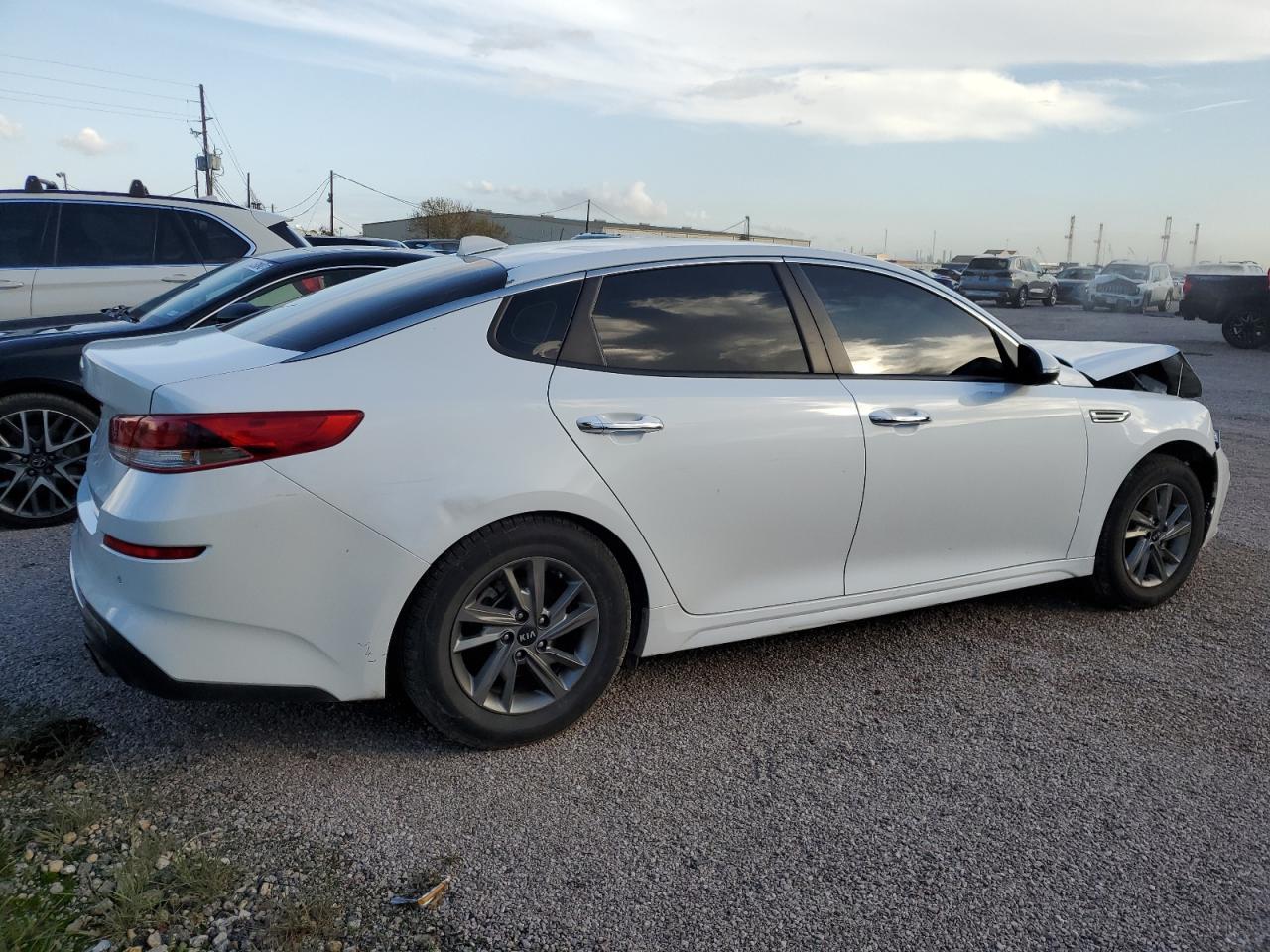 2019 KIA OPTIMA LX - Фото 2