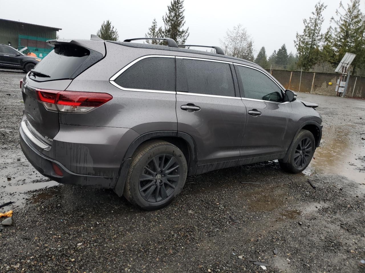 2019 TOYOTA HIGHLANDER - Image 3