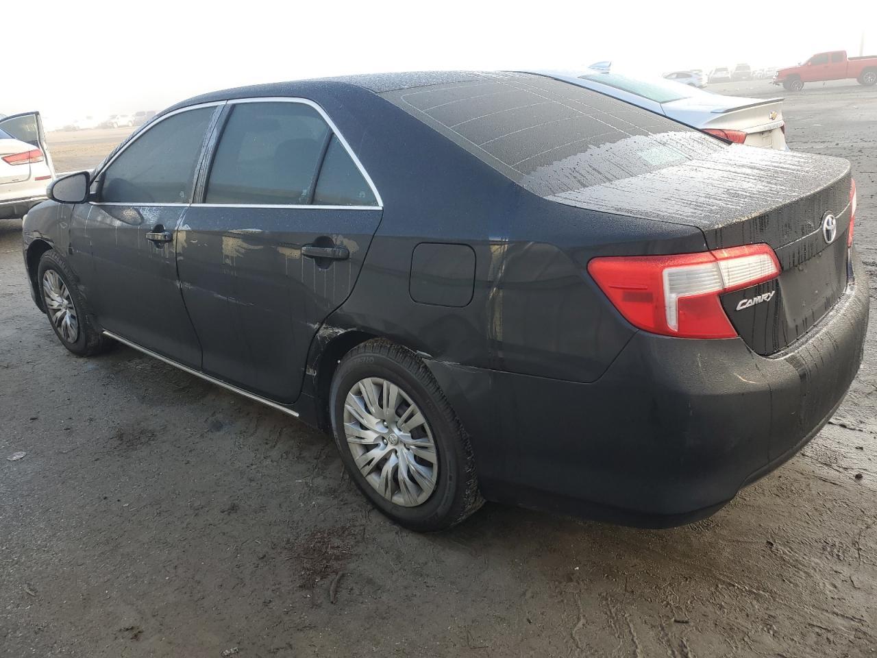 2013 TOYOTA CAMRY L - Фото 2