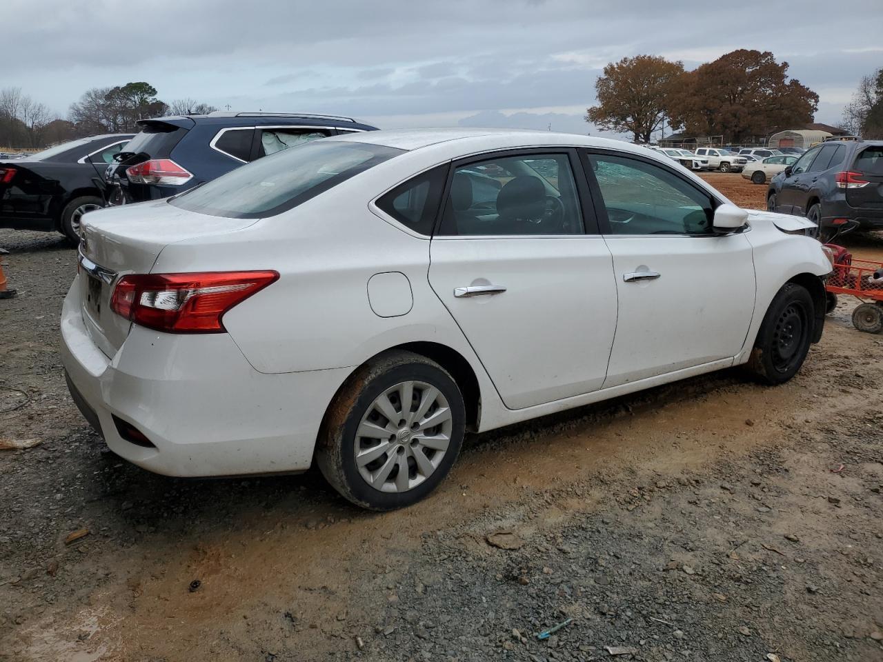 2018 NISSAN SENTRA S - Фото 3