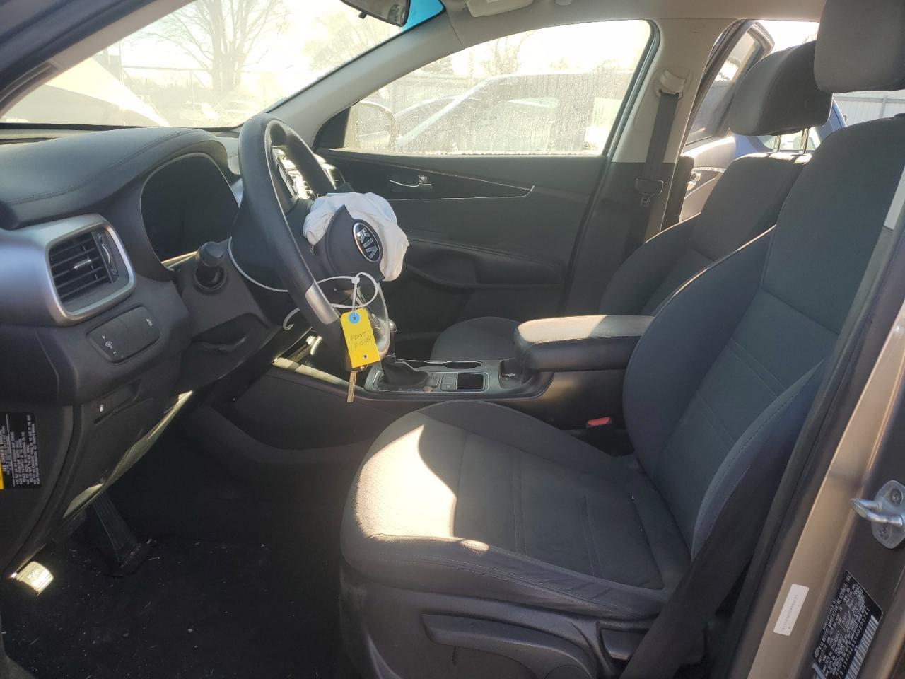 2017 KIA SORENTO LX - Фото 7