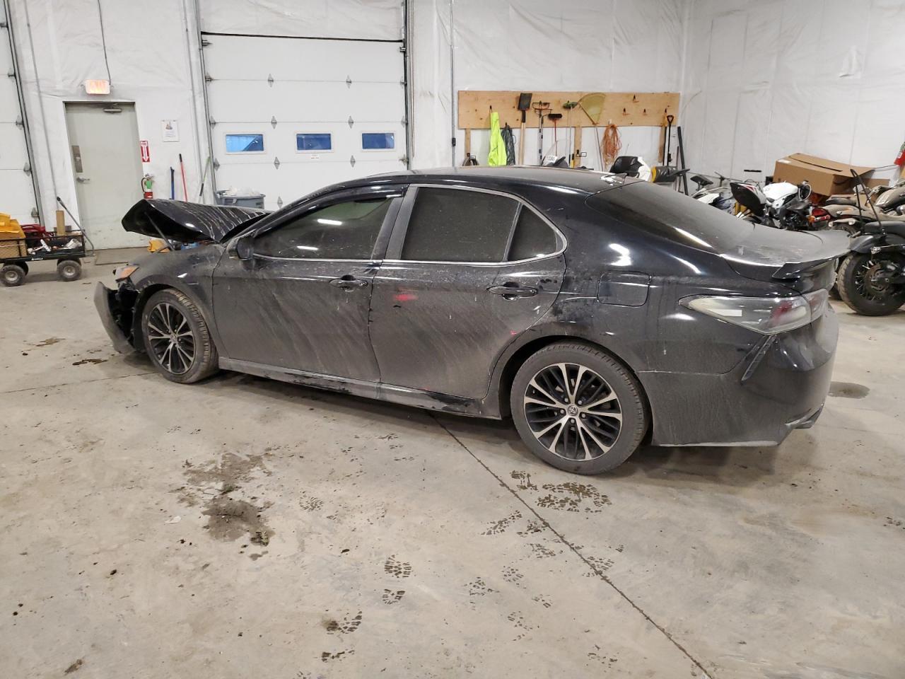 2018 TOYOTA CAMRY L - Фото 2