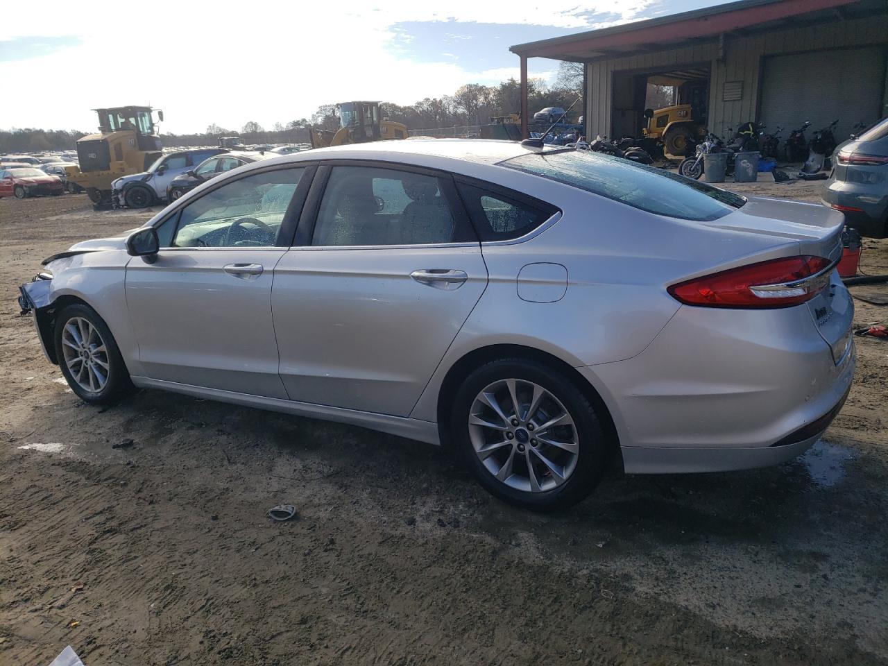 2017 FORD FUSION SE - Фото 2