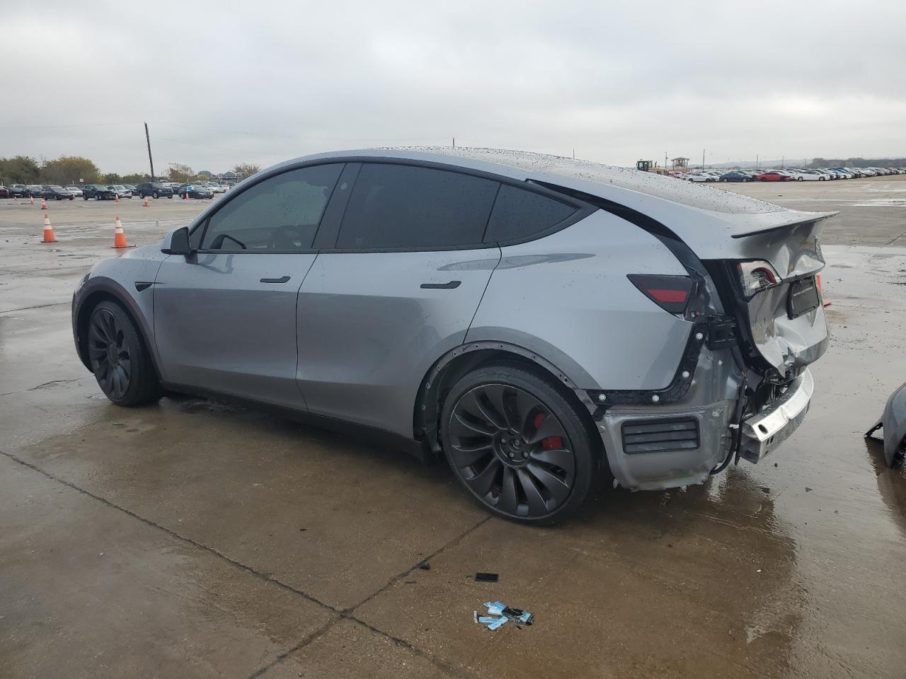 2024 TESLA MODEL Y - Image 2