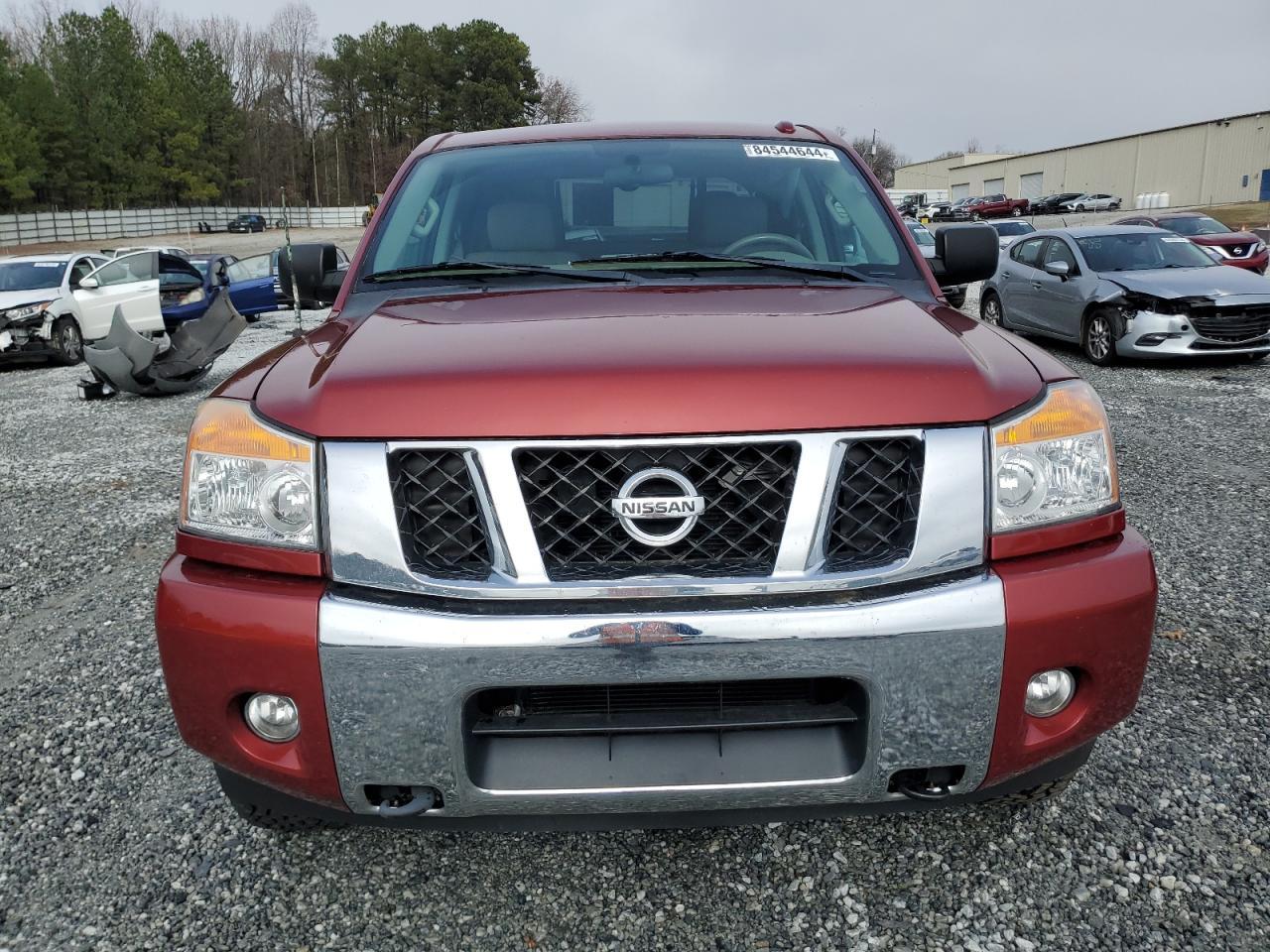2015 NISSAN TITAN S - Фото 5