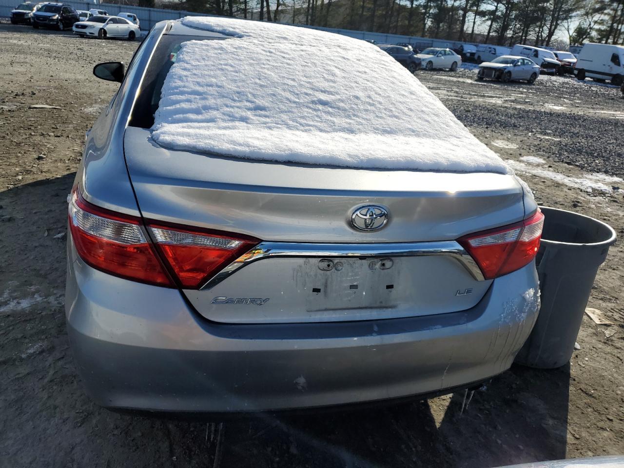 2016 TOYOTA CAMRY LE - Фото 6