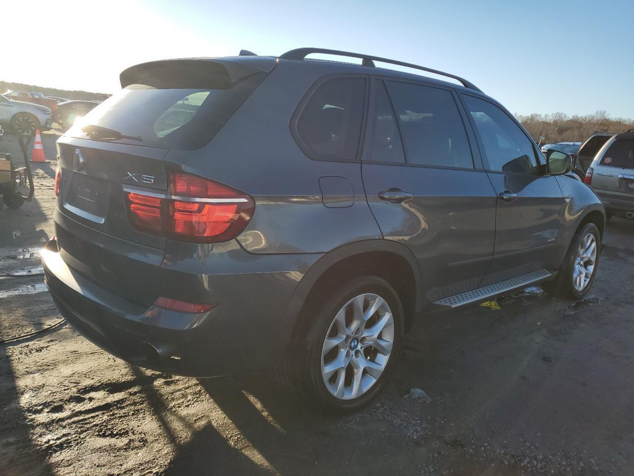 2012 BMW X5 XDRIVE3 - Image 3