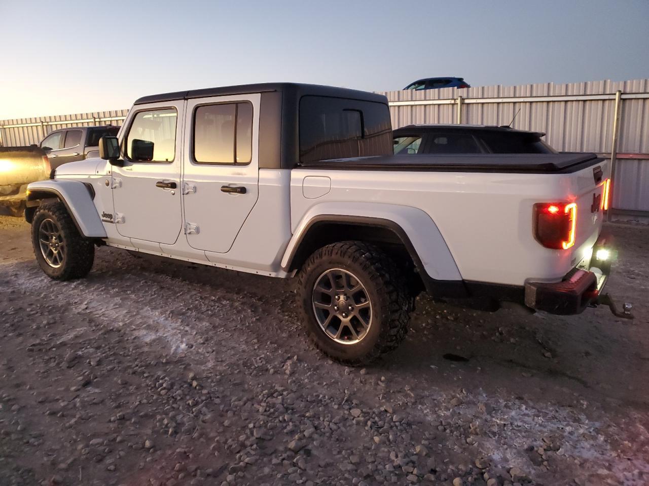 2021 JEEP GLADIATOR - Image 2