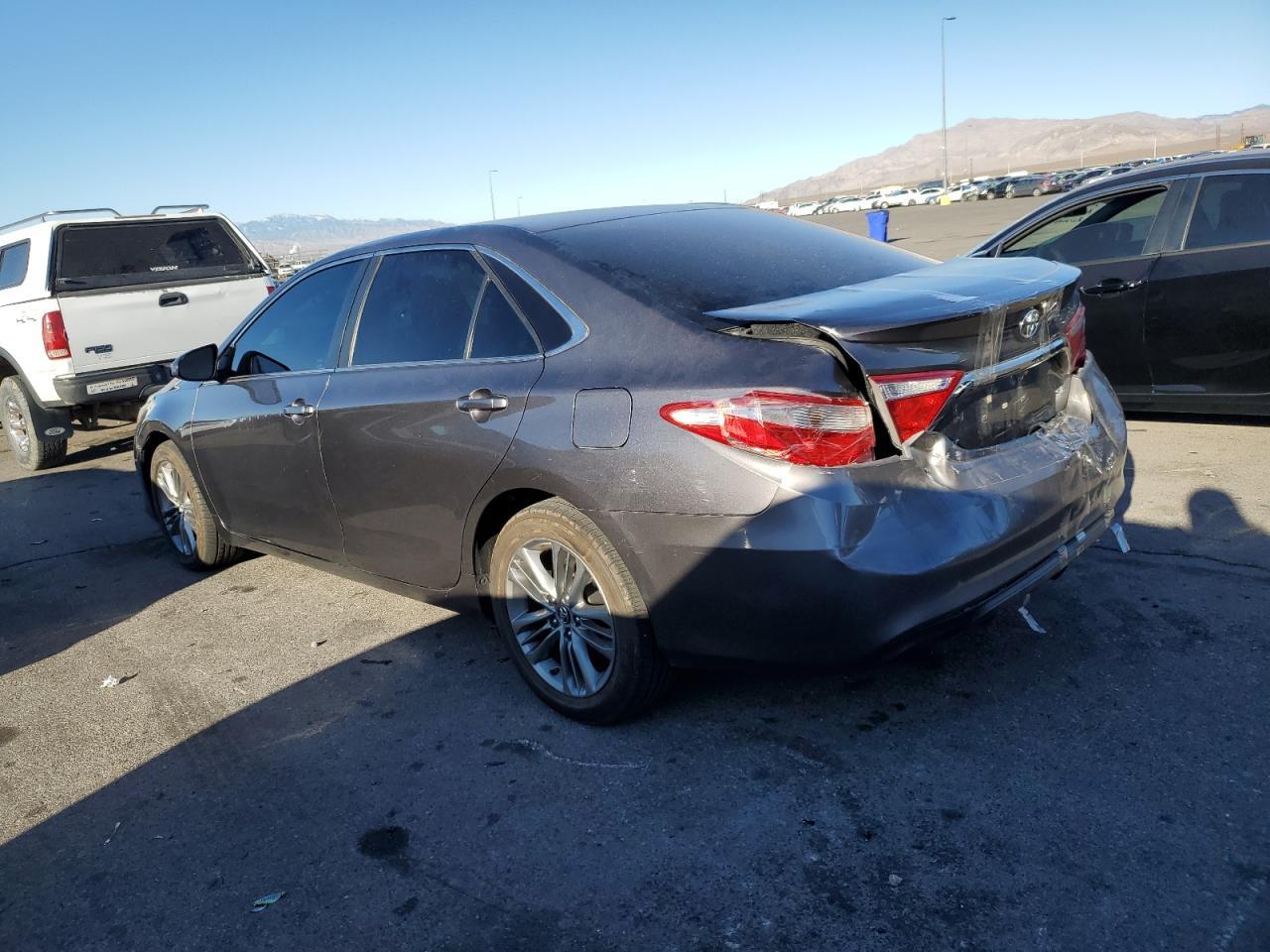 2016 TOYOTA CAMRY LE - Фото 2