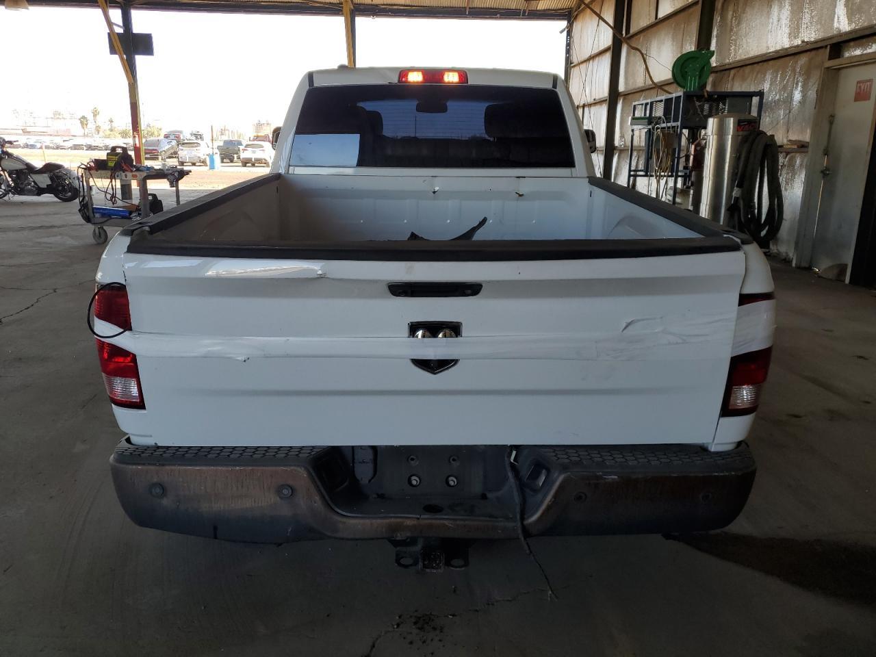 2018 RAM 1500 ST - Image 6