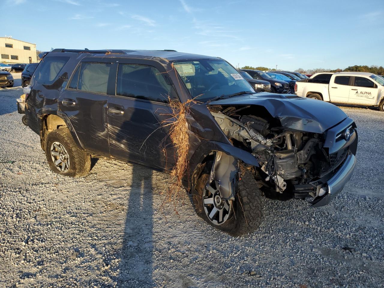 2022 TOYOTA 4RUNNER SR - Фото 4
