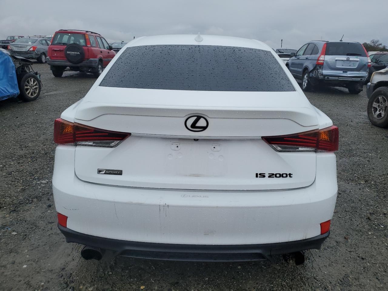 2017 LEXUS IS 200T - Фото 6