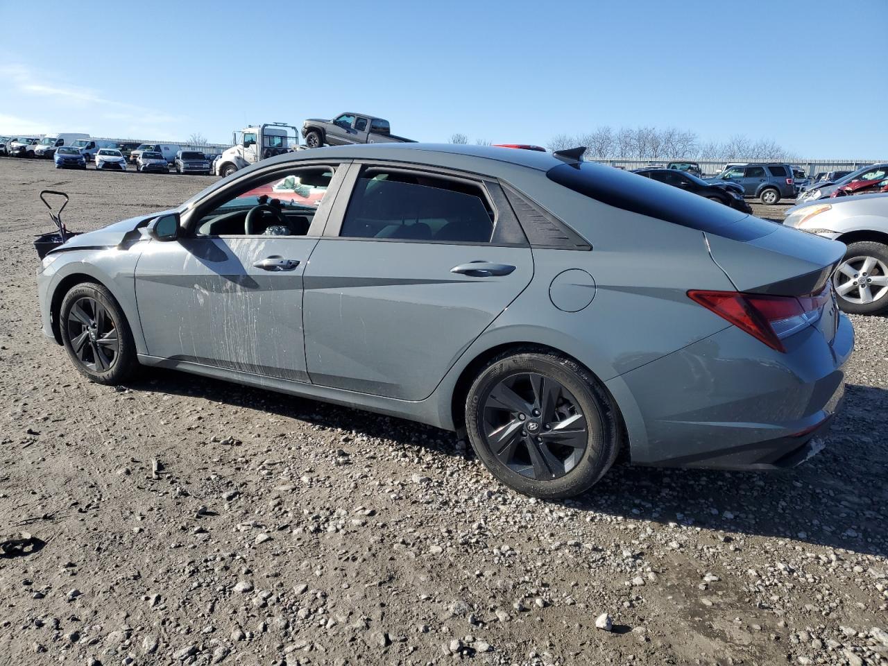 2022 HYUNDAI ELANTRA SE - Фото 2