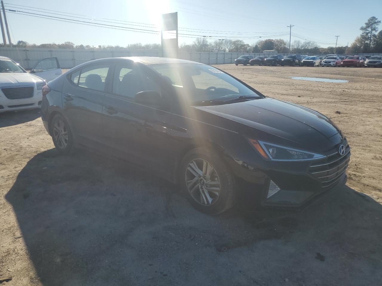 2019 HYUNDAI ELANTRA SE - Фото 4