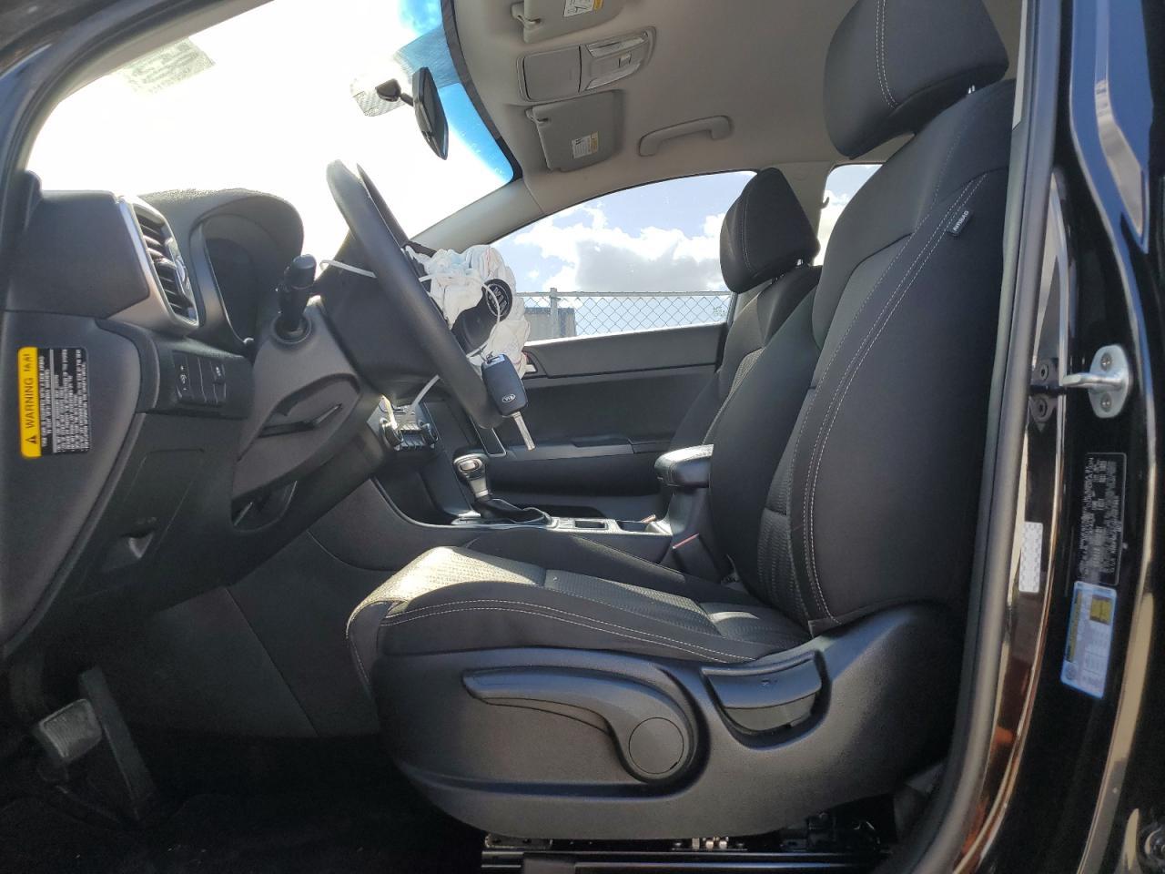 2017 KIA SPORTAGE L - Image 7