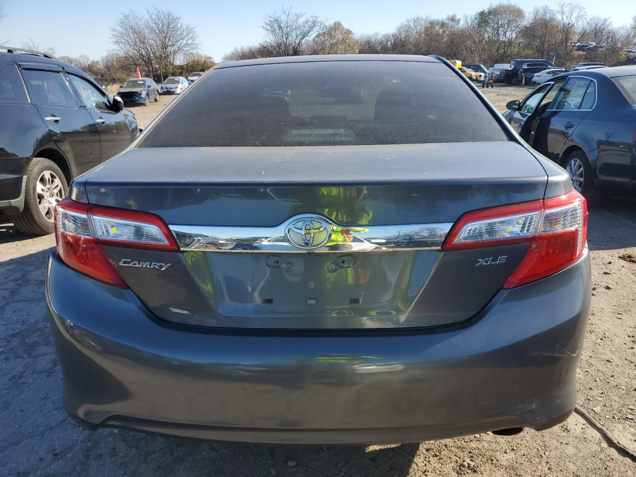 2013 TOYOTA CAMRY L - Фото 6