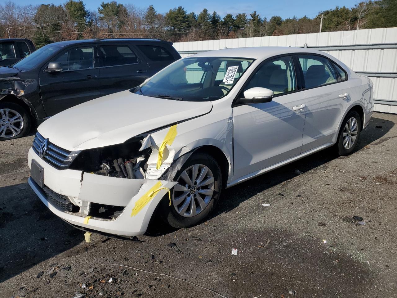 2015 VOLKSWAGEN PASSAT S