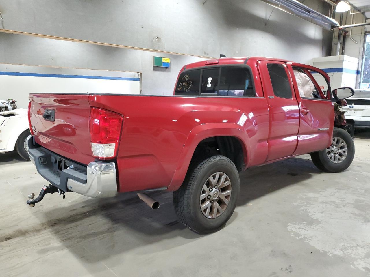 2017 TOYOTA TACOMA ACC - Фото 3