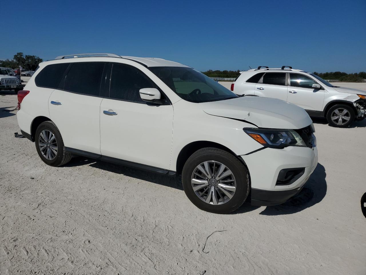 2019 NISSAN PATHFINDER - Image 4