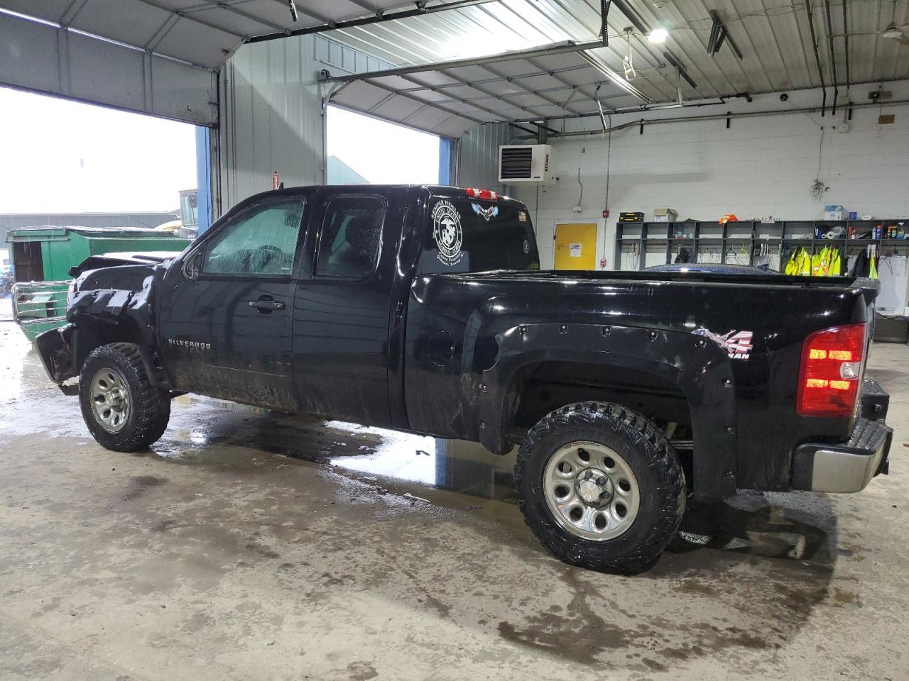 2013 CHEVROLET SILVERADO - Image 2